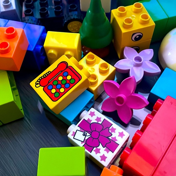 🌸 Duplo Legos - Picture 5 of 6